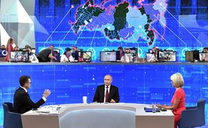 Европа не решилась перенять у России опыт прямой линии с президентом, заявил Песков