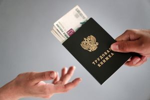 Росстат: зарплаты половины граждан России ниже 35 тысяч рублей