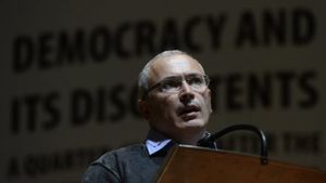 "Я хочу своей стране революции": Ходорковский раскрыл свои планы в Твиттере