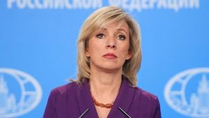МИД заявил о причастности посольства США к несанкционированным акциям в Москве...
