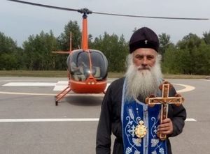 На Алтае чиновники попросили митрополита облететь с иконами леса, чтобы не горели