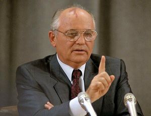 Михаил Горбачев ошибок не совершал!