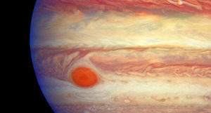 Глаз Юпитера: что скрывается за красным пятном на поверхности гигантской планеты
