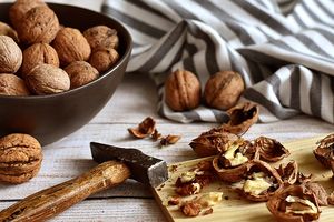 Ядра грецких орехов помогут освежить внешность, укрепить здоровье и ум