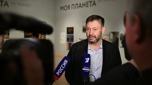 Не очень понимаю для чего в российской вещательной сетке еще одна передача об Украине?
