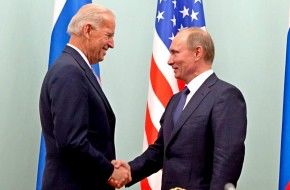 Байден угрожает Путину и требует денег на спасение Америки