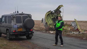 Запад пытается «похоронить» правду в деле MH17..