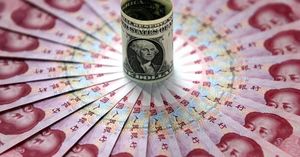 Forbes: почему Россия не спешит менять доллар на юань