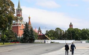 Битва башен Кремля: Силовики и либералы сделали Россию покорной слугой Запада