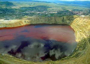 Самое радиактивное озеро в мире...