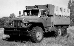 Неизвестный Советский военный грузовик Урал 375П, который умел плавать