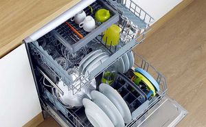Только руками: какую посуду нельзя мыть в посудомоечной машине