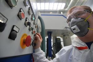 Производители респираторов в РФ перешли на круглосуточный режим из-за вспышки коронавируса