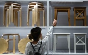 В Госдуме одобрили запрет на закупку иностранной мебели для госучреждений
