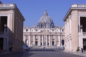 Ватикан отпустил грехи заразившимся коронавирусом, их родным и врачам