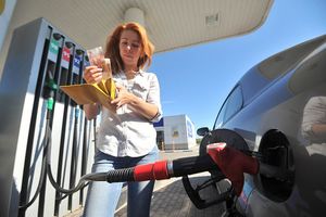 Нефтяники продают бензин себе в убыток, но цены на заправках не изменятся