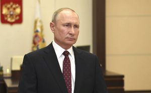 Экс-посол США: Путин заменил хрупкую демократию России 1990-х крепким самодержавием