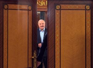 Лукашенко связал необходимость снизить цену на газ с 75-летием Победы