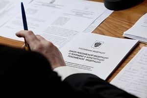 Только 23% россиян предпочли бы голосовать на выборах через интернет