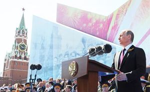 Парадный расчёт: Сын ветерана Путин не пригласил внука ветерана Зеленского на Красную площадь