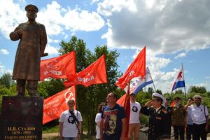 Памятник Сталину установили под Нижним Новгородом. Теперь организаторов проверяет полиция