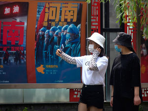 Власти Китая на фоне новой вспышки коронавируса пошли на жесткие меры