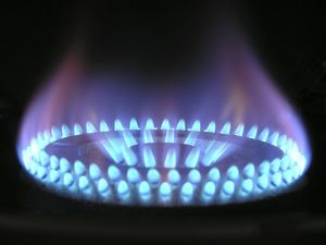 С 1 августа газ подорожает: россияне покроют убытки "Газпрома"