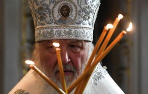 Патриарх Кирилл призвал не верить слухам о его богатстве