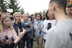 «Самое страшное мы пережили в РУВД Минска»: что рассказывают задержанные на протестах, выходя из жодинского СИЗО