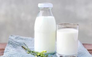 Проверить молоко на натуральность может каждый потребитель в домашних условиях