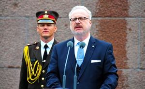 Президент Латвии опять потянул руки к Псковской области