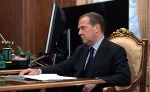 Медведев возглавил комиссию по борьбе – но с чем?