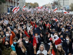 Мощное начало забастовок в Белоруссии заставило Лукашенко нервничать