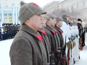 Депутат предложил вернуть в армию России буденовки