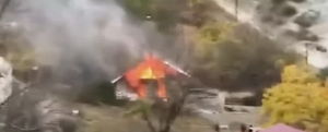 Армяне сжигают свои дома в Карабахе