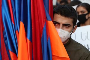 Митинг в Ереване: «Армения была, есть и будет союзником России!»