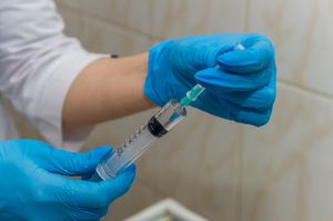 Связь есть: Петербургские ученые выяснили, как и кого защищает от коронавируса «советская» прививка БЦЖ