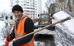 В Москву возвращают дворников из Средней Азии вместо того, чтобы дать работу русским