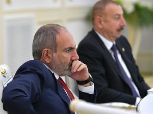 Алиев попытался добить Пашиняна своей защитой