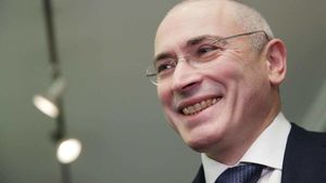Чубайс потребовал извинений от Ходорковского за 1996 год