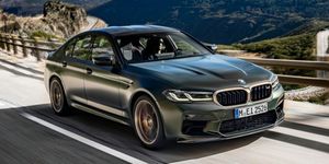 BMW представляет обновленную M5 CS