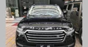 На китайском авторынке продается копия Range Rover