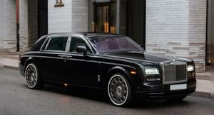 В России выставили на продажу редкий Rolls-Royce Phantom с перегородкой