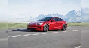 Владельцы электрокаров Tesla больше остальных удовлетворены своим транспортом
