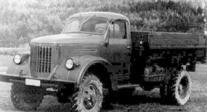Один из первых грузовиков Уральского автозавода — Урал 355М