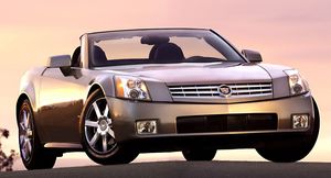 Роскошный родстер Cadillac XLR