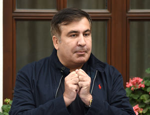 Саакашвили призывает людей к неповиновению властям