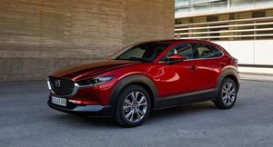Почему вместо Skoda Karoq нужно покупать новую Mazda CX-30?