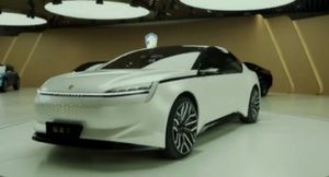 Китайская компания Evergrande представила три новых электромобиля