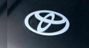 Toyota Land Cruiser 300 может получить турбодизель V6 от Mazda